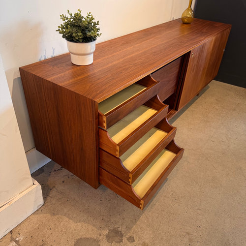 Buffet en noyer
