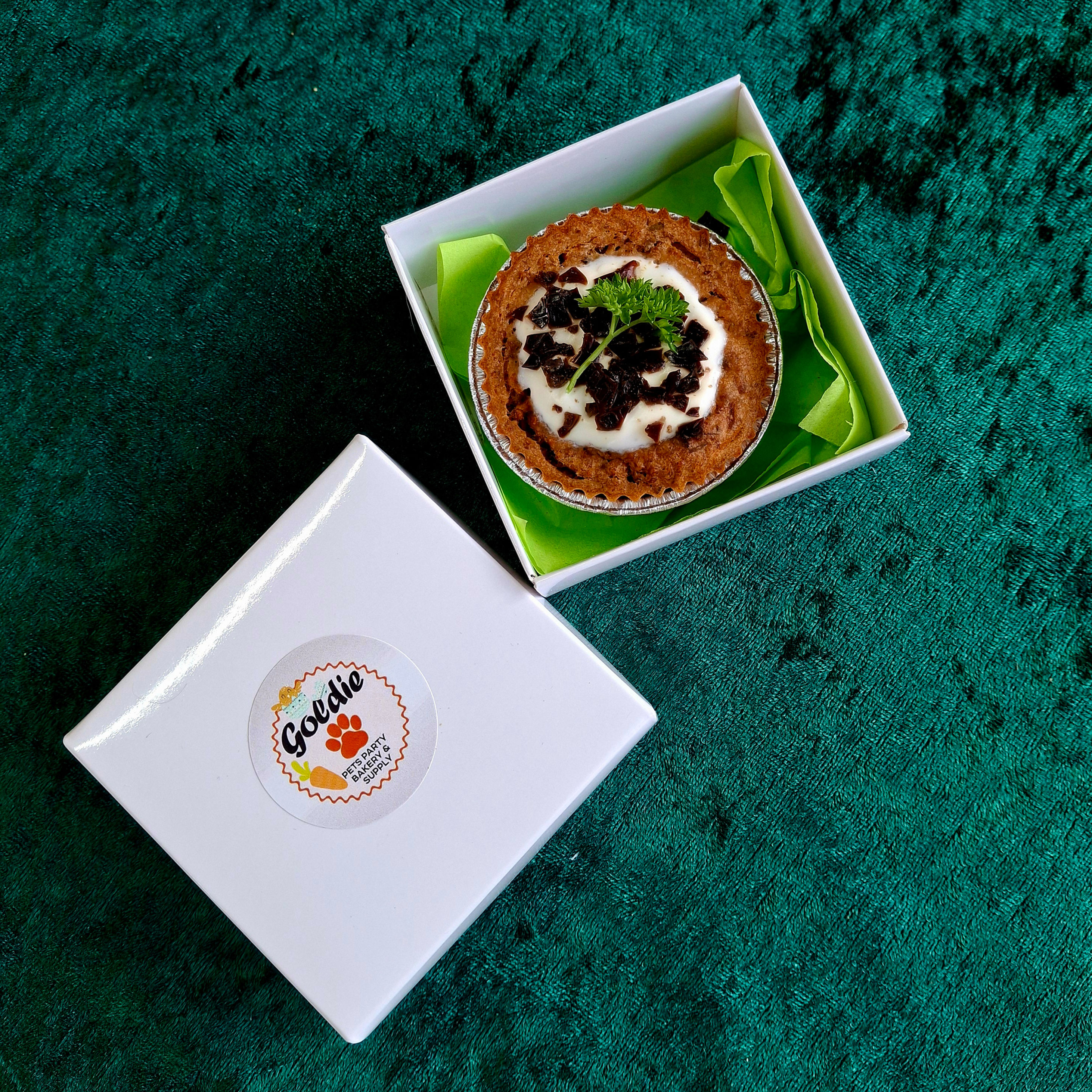 Image of meaty pupcake by Goldie Pets Bakery