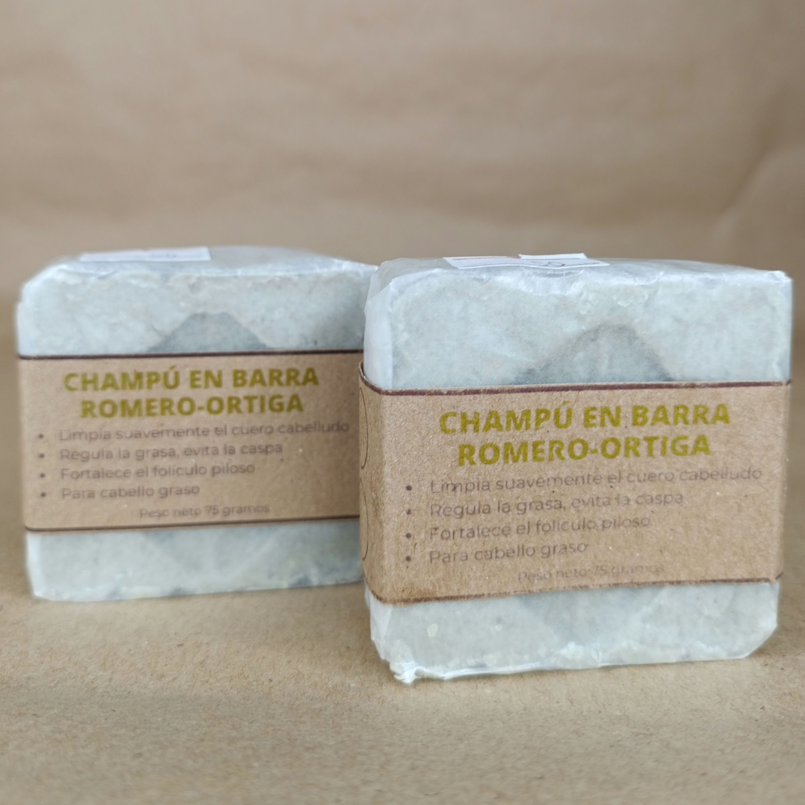 Champú en barra de romero y ortiga