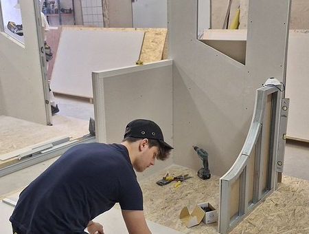 SkillsLatvia 2026 finālā šogad startēs pieci VTDT jaunieši.