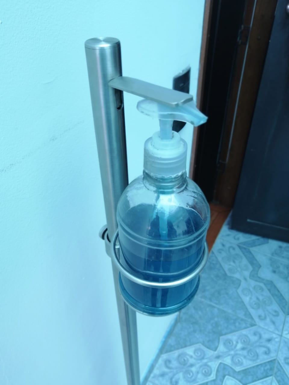 Dispensador de gel