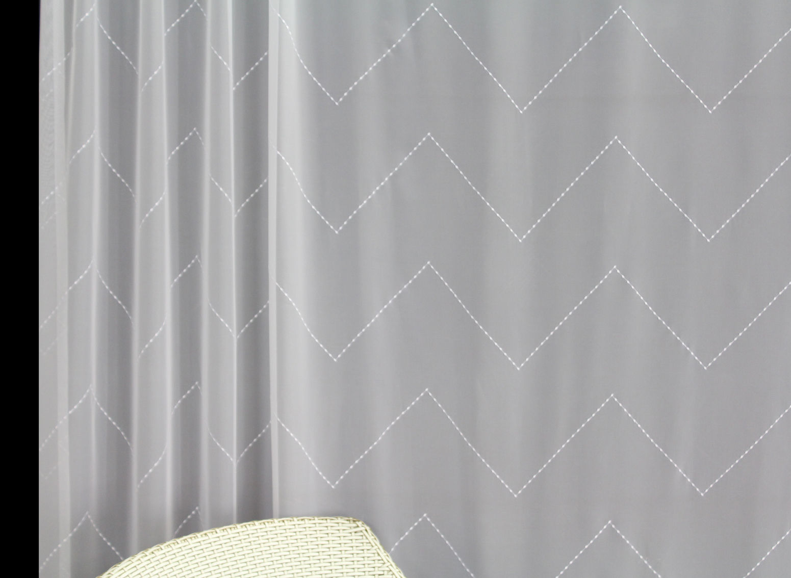 Hochwertige Fertiggardine mit Stickerei nach Maß BRIANO