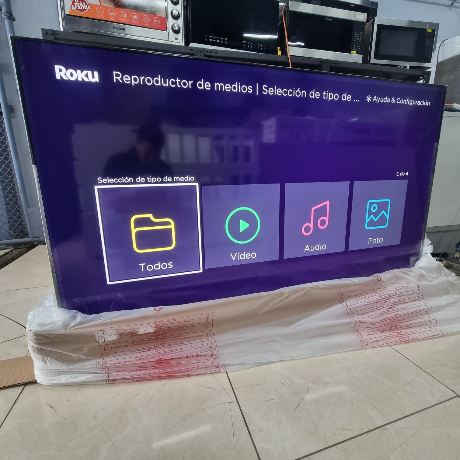 Pantalla RCA 70" Roku 4K
