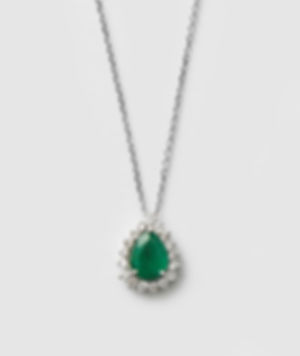 Colar com esmeralda e diamantes