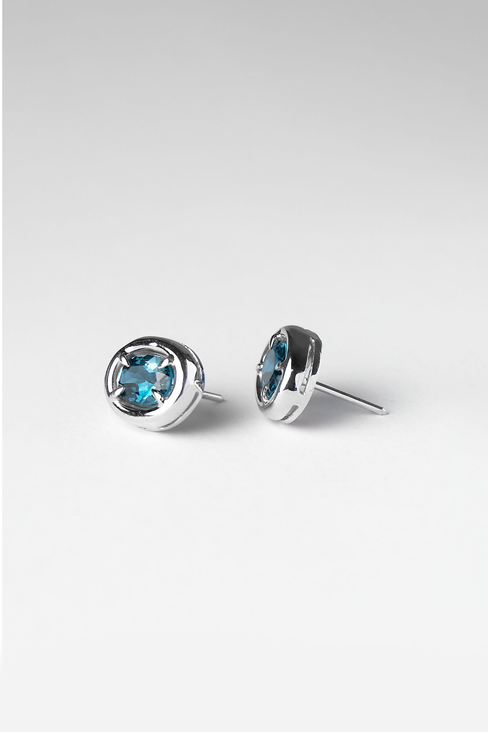 Par de brincos com topázio London