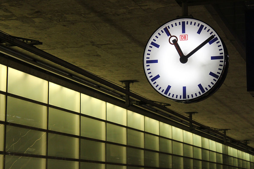 deutsche-bahn-3654134_1920.jpg