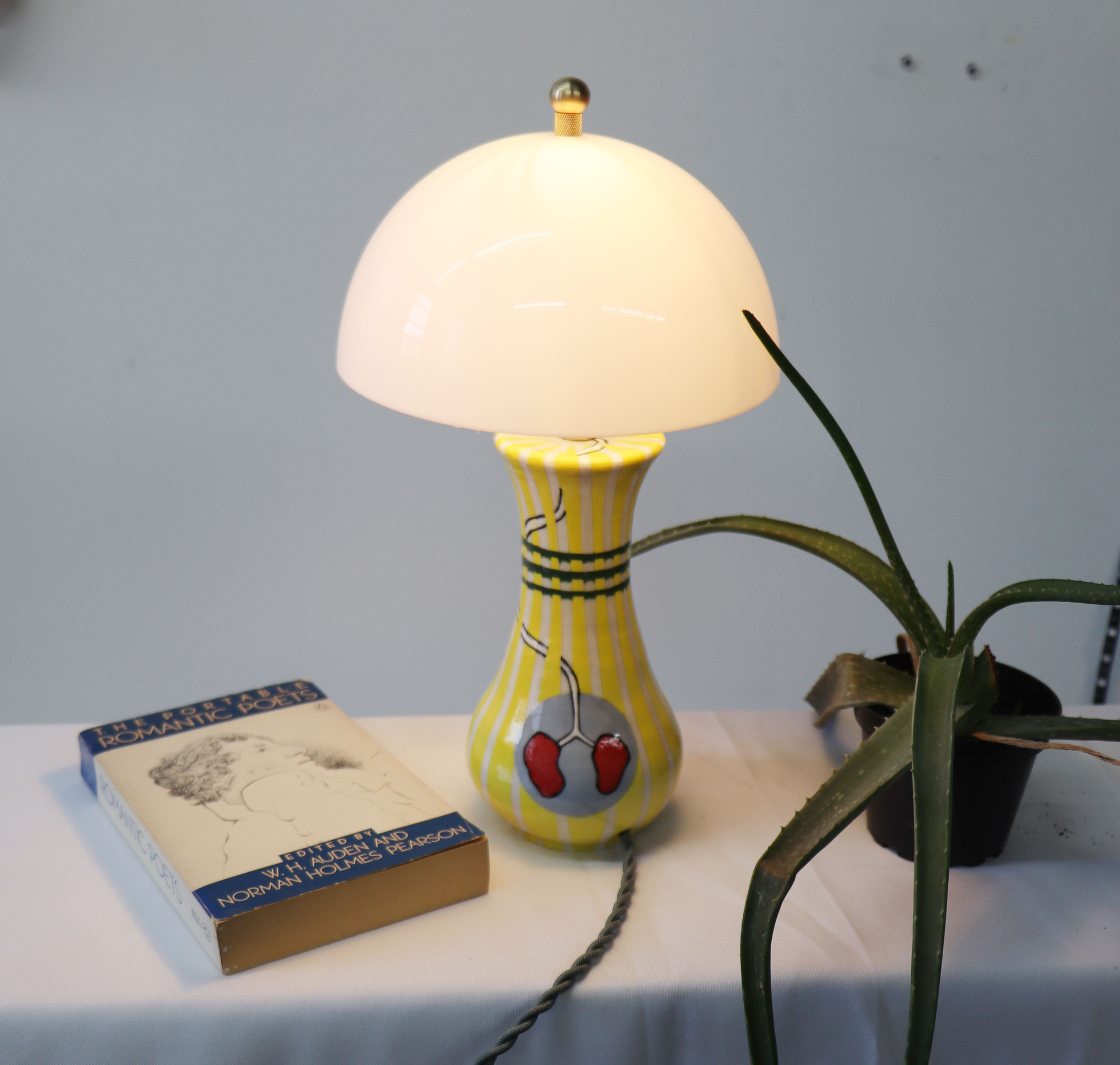 Breathe – Hand-Painted Ceramic Lamp with Lungs Motif