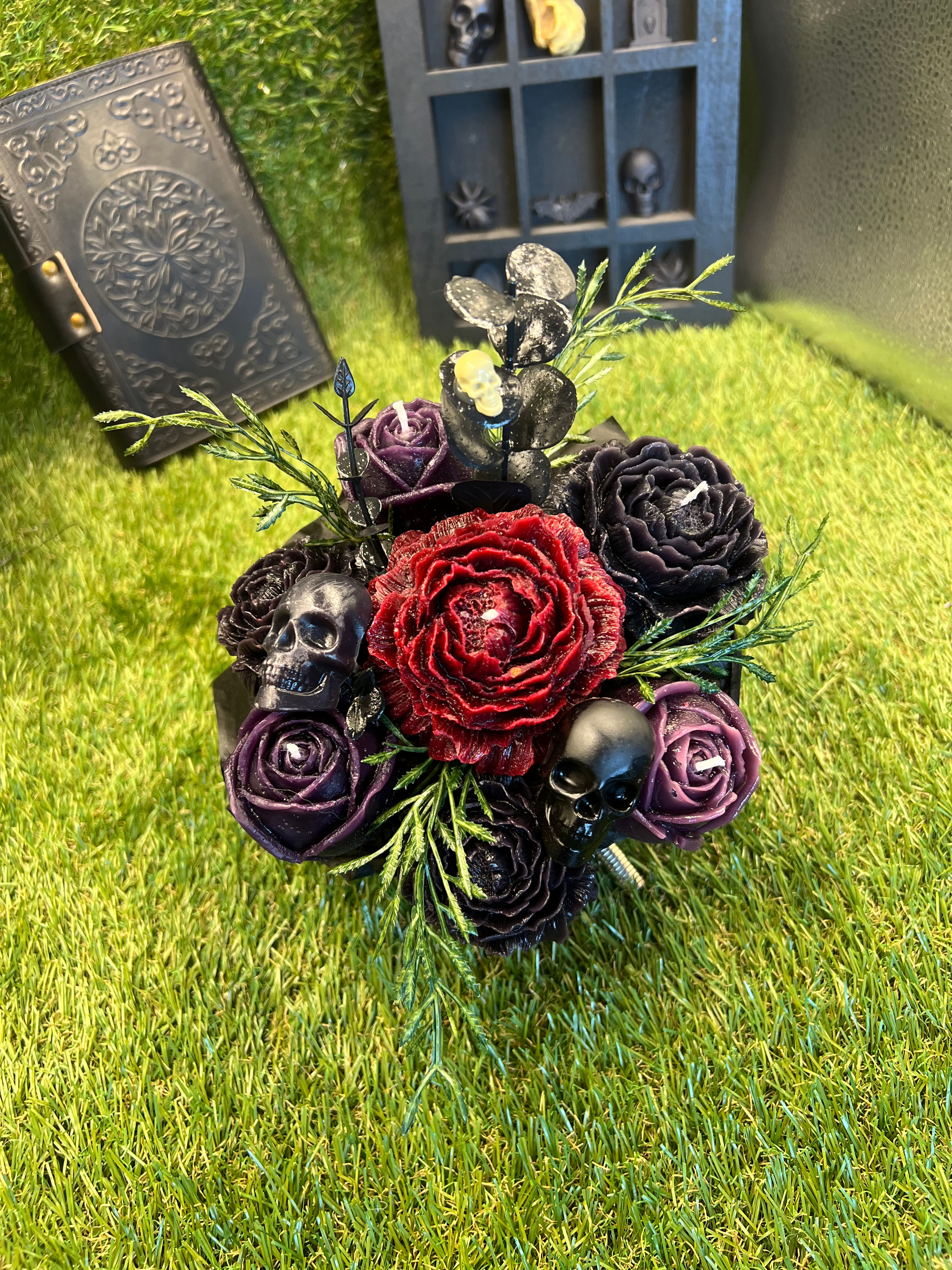 Gothic Flower Bouquet Candle / Wax Melts