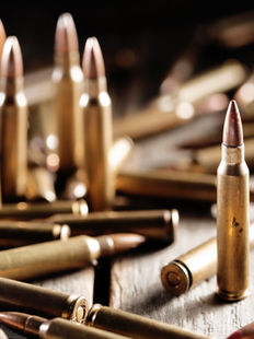 Irano raketos perskrodė Izraelio naktį, dangų nušvietė gynybos ugnis