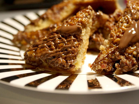 Mini-Nussecken mit Cranberrys