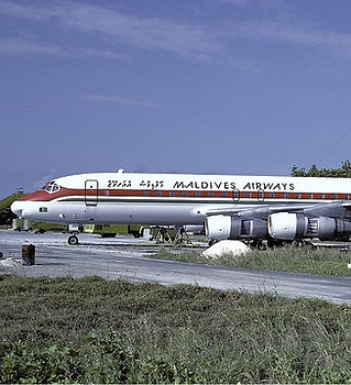 Maldives_Airways_Douglas_DC-8-51_Wallner
