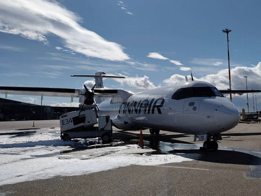 Finnair ATR 72 Strikes Ground Power Unit at Helsinki Airport