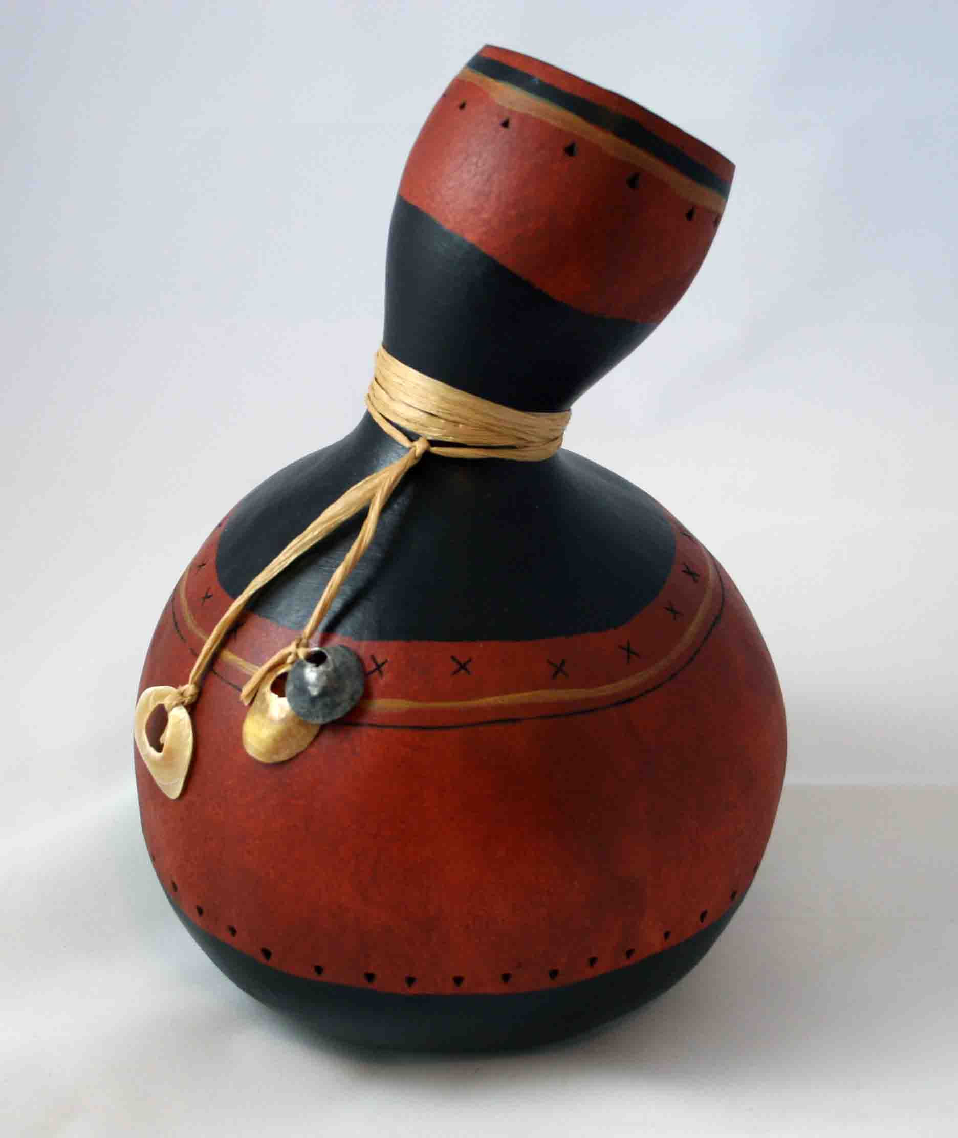 Vessel with spangle shells