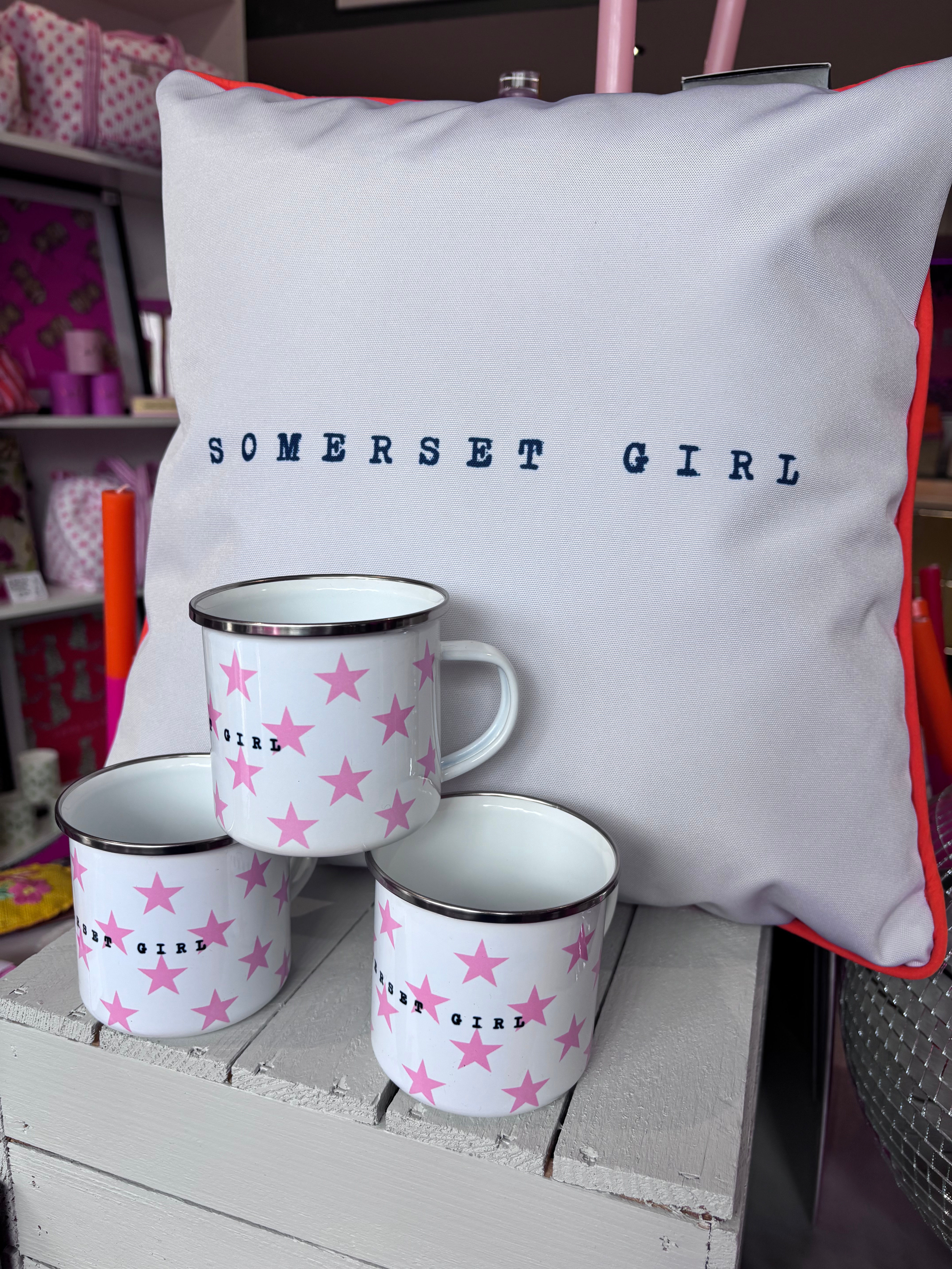 OUTDOOR CUSHION - SOMERSET GIRL 45CM