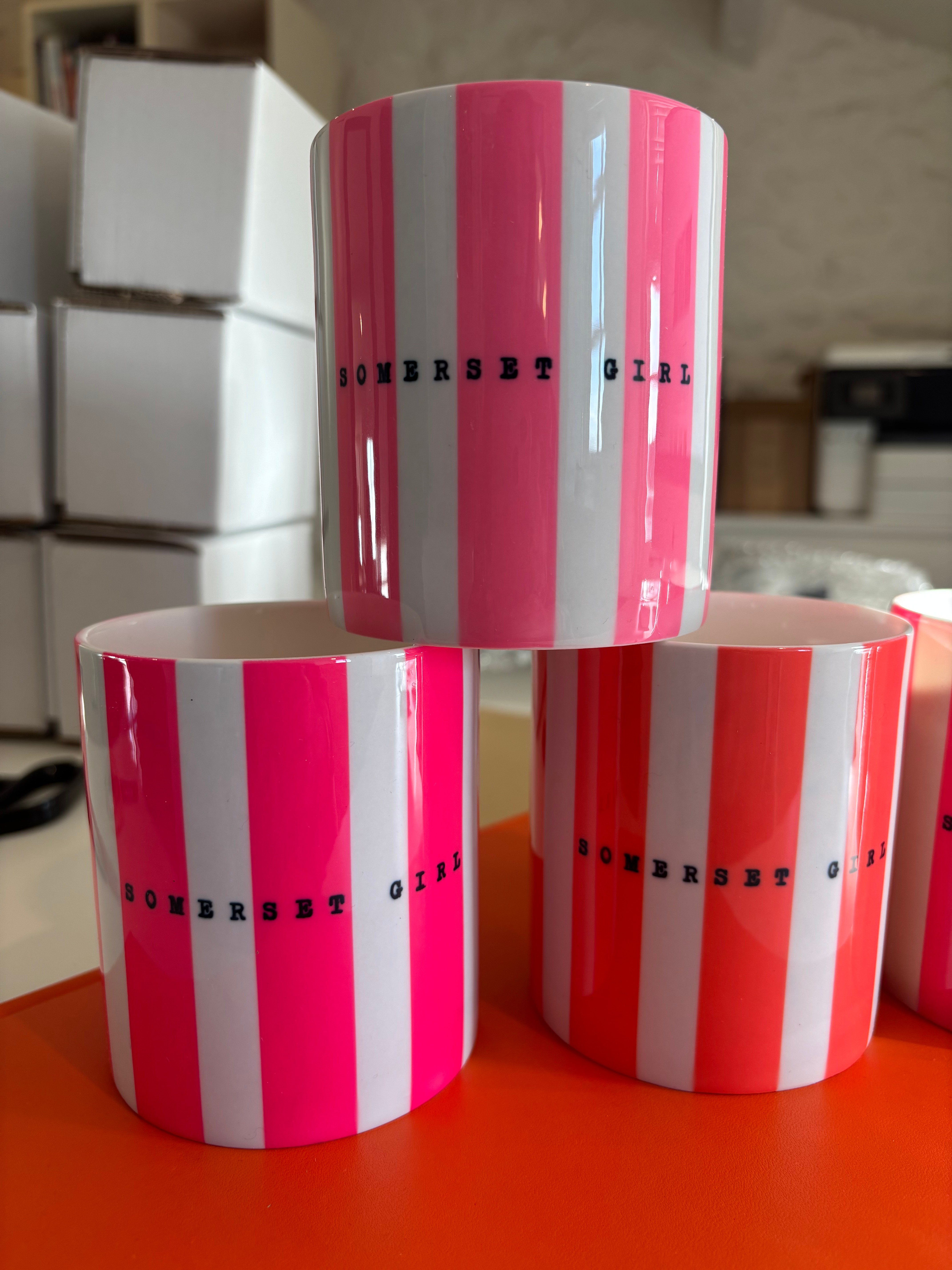 CHOOSE COLOUR - SOMERSET GIRL - 15OZ BONE CHINA CUP