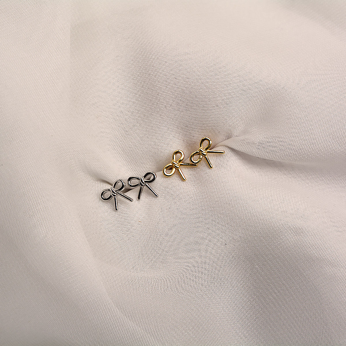 Orecchini Fiocchetto Liscio