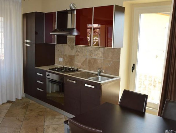 Cucina-Bilocale-21-Appartamento-vacanze-Lago-di-Garda-1170x680.jpg