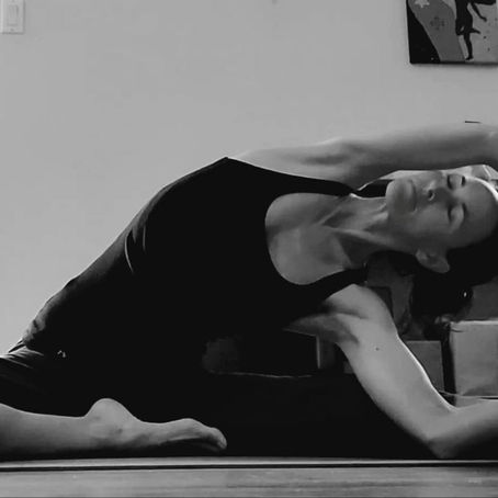 FALLING APART TO FALL INTO PLACE (1/4)