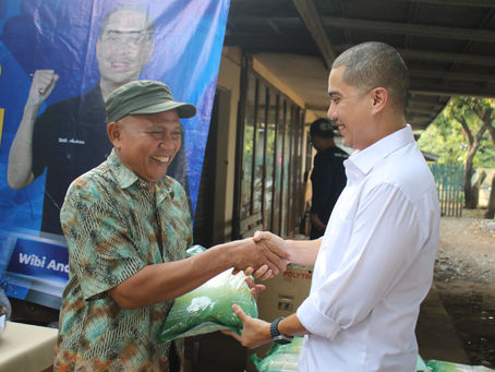 Wibi Andrino Bikin Pasar Murah, Ringankan Hidup Warga Jaksel di Masa Sulit