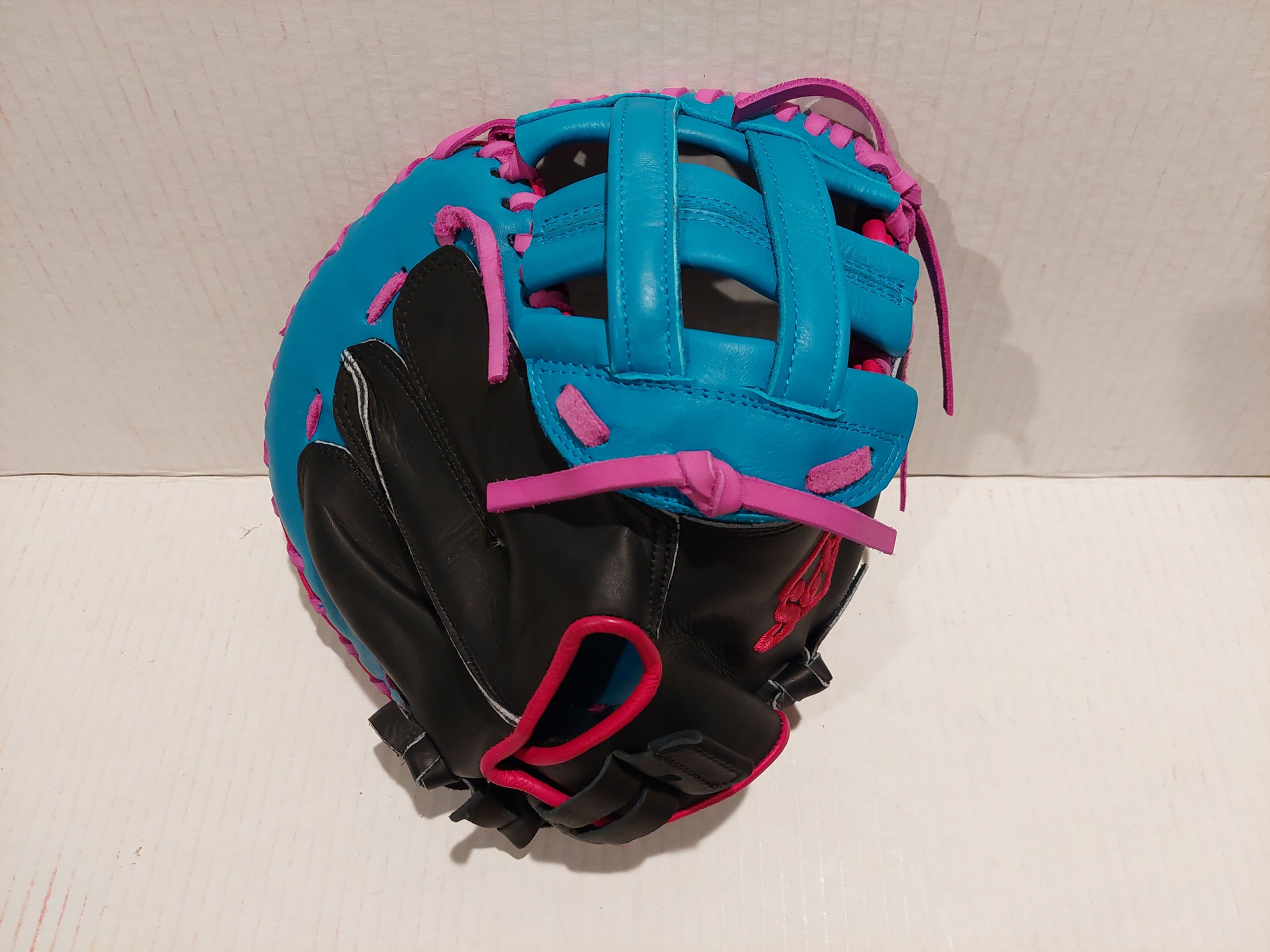 Soto Softball Catchers Mitt
