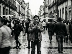 El costo de las emociones: Por qué los líderes delegan su patrimonio a la IA