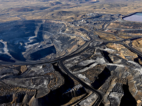 As Groundwater Dwindles, Powerful Players Block Change