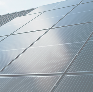 Photovoltaic _ Solar Panel auf einem Hau