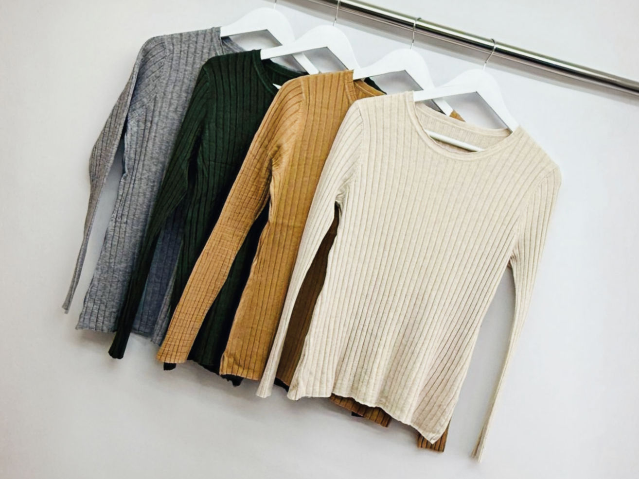 RIBBED SCOOP NECK KNIT TOP other colours
