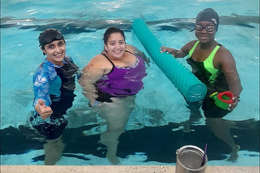 caitlin e adultos.jpg