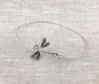 Bracelet libellule gris