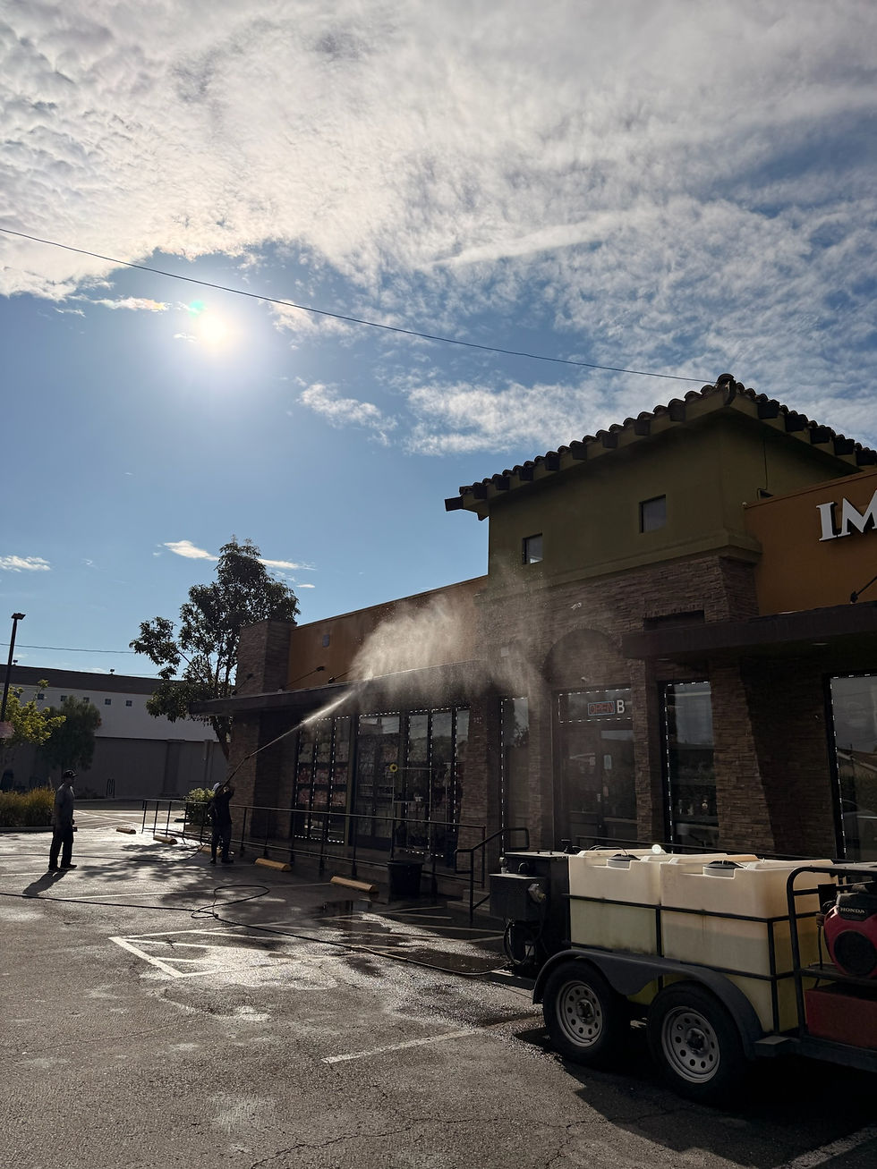Commercial Plaza Stucco Power Washing