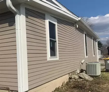 Roofing-and-Siding-Contractors-Vinyl-Siding-400x400.webp