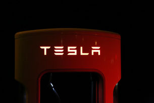 Tesla's strategy behind Roadster