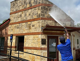 pressure washing in san antonio