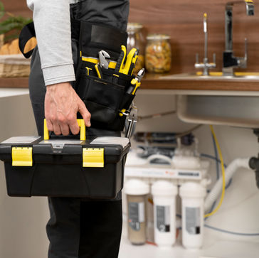 HOW TO CHOOSE A PROFESSIONAL ELECTRICIAN