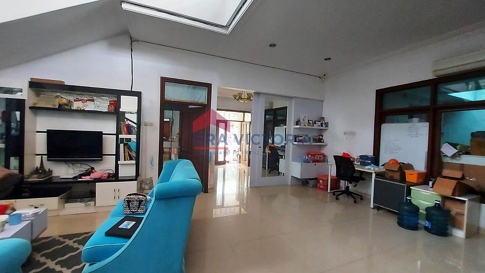 Thumbnail: Rumah Mewah 2 Lantai Kawasan Gunung-Gunung Karangbesuki, Dkt Raya Tidar