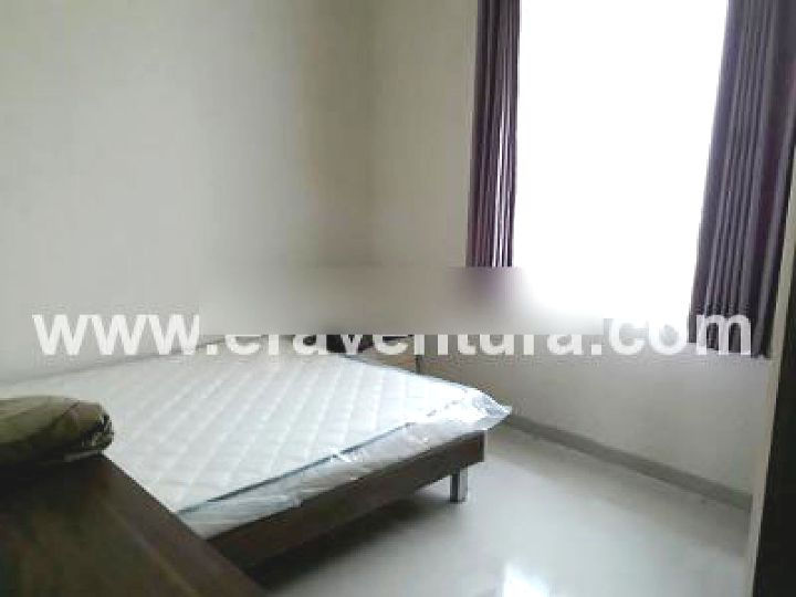 Thumbnail: Rumah Beserta Perabotan Di Kusuma Pinus Batu, Kondisi Bangunan Baru