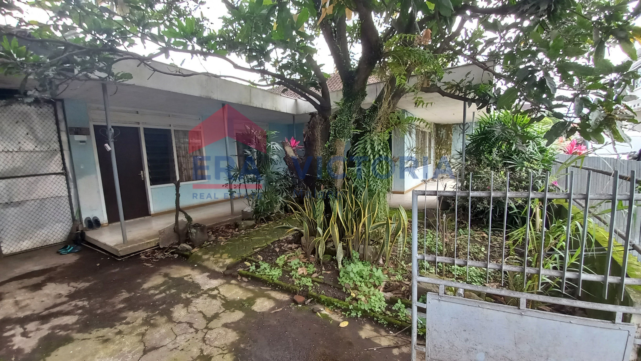 Rumah Dijual Di Pesanggrahan Singosari, Lahan Sangat Luas, Kawasan Pendidikan