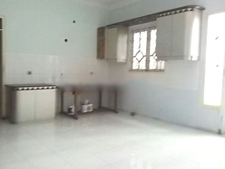 Thumbnail: Rumah 2 Lantai Di Boulevard Perumahan Elit Araya