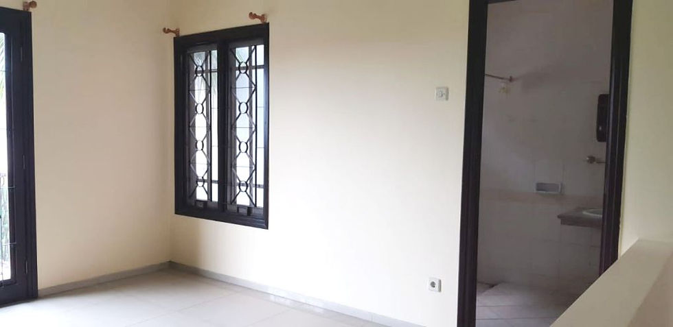 Thumbnail: Rumah Model Klasik Bangunan 2 Lantai Di Lokasi Strategis Perumahan Elit VPT