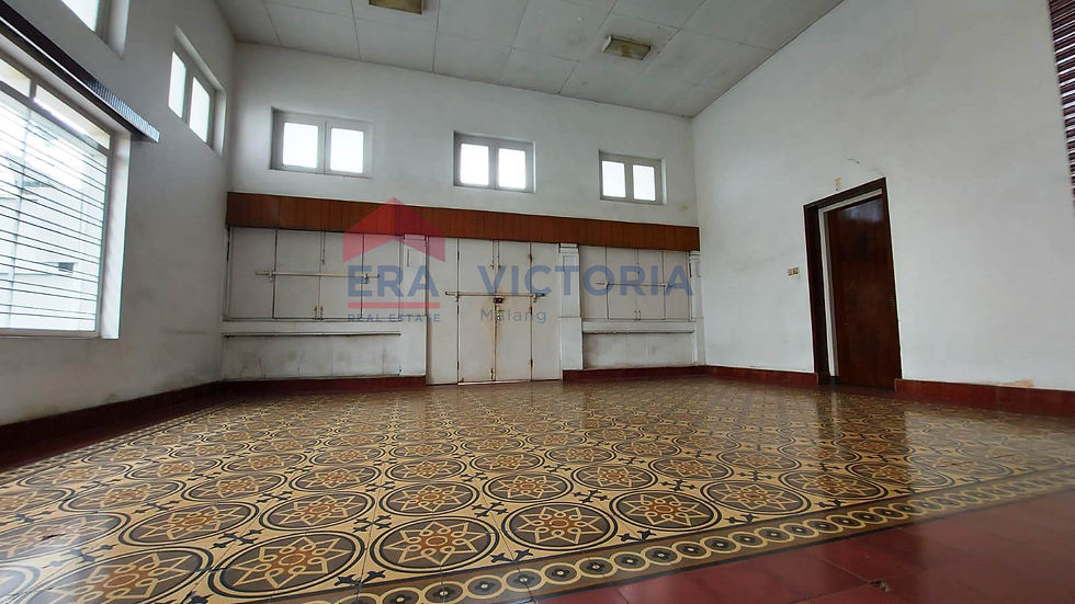 Thumbnail: Jual Rumah Bangunan Belanda Artistik, 3KT 2KM, Sangat Luas, Area Gunung-Gunung