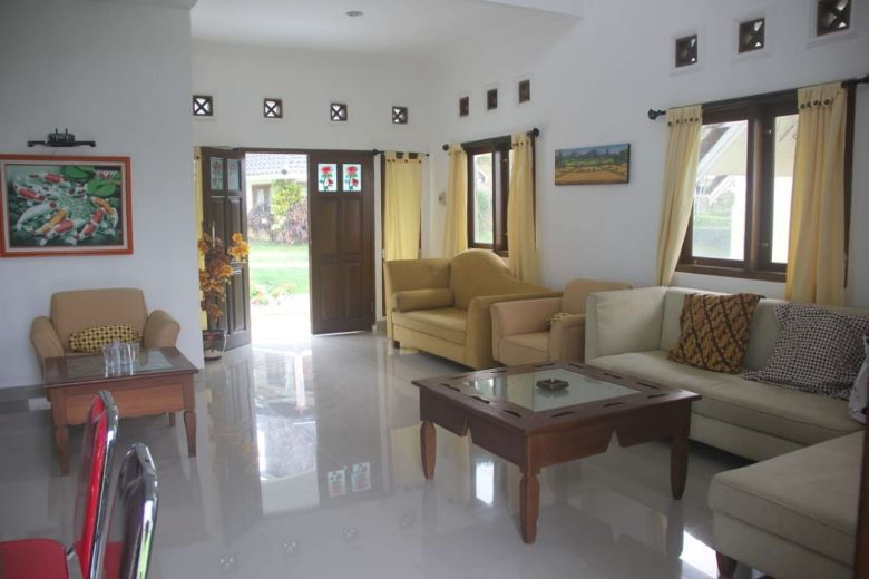 Thumbnail: Villa Kusuma Agro 2 Lantai Lengkap Furnish Kondisi Terawat