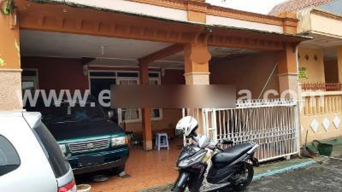 Rumah Di Sawojajar 1, Lokasi Dekat Velodrom, Daerah Padat Penduduk