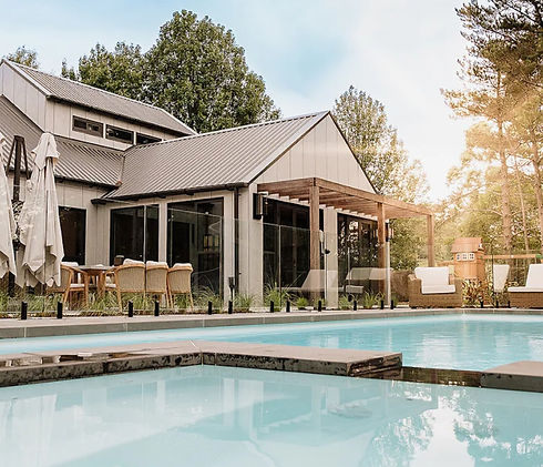 luxury barn house 2_edited.jpg