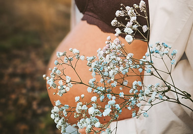 MothersEssenceDoula_PregnantMother_Homepage-WEB.jpg