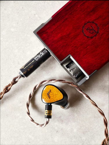 イヤホン AuR Audio - Alicante + Santa Cruz Cable Alicante (IEM with Top Technicalities and Detail Retrieval) | My Site