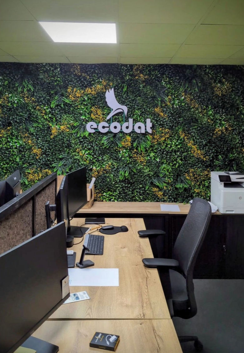 freeslogo met aluminium frame
