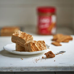 Vegan Caramelised Biscuit Traycake