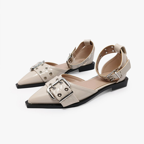 Other Stories - Ballerine beige chiaro in camoscio con borchie e cinturino alla caviglia Other Stories - Ballerine beige chiaro in camoscio con borchie e cinturino alla caviglia