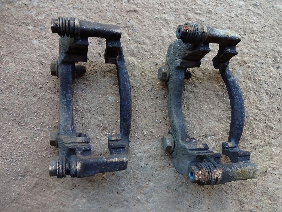 Miniaturbild: GOLF 3 VENTO BREMSSATTEL HALTER 256 BREMSE INNENBELÜFTET RECHTS LINKS